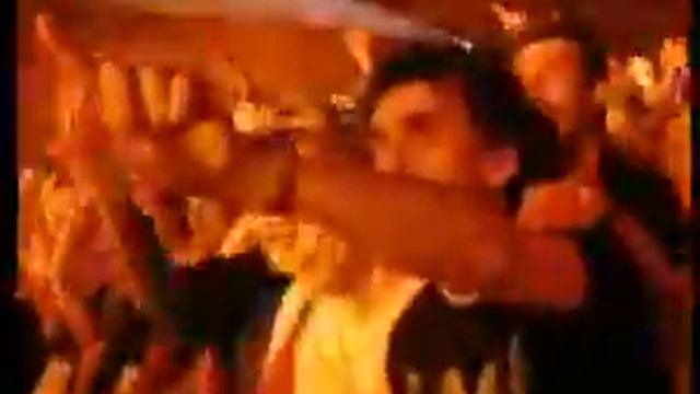 Johnny Hallyday Allumer le feu! смотреть онлайн