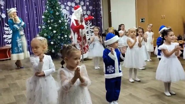 Новогодний утренник в детском саду смотреть онлайн