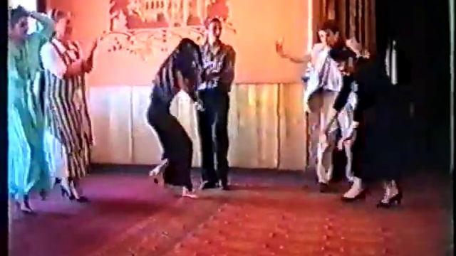 Цыганский танец на свадьбе / Gypsy dance at a wedding смотреть онлайн