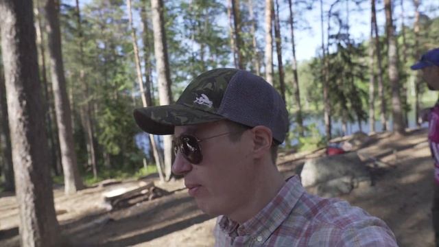 Рыбалка С Ночёвкой. Обошли несколько озёр за день. Плотва кишит на озере.