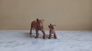 Московский обзор на фигурки львицы львёнка тигра и тигрицы