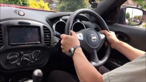 How to adjust steering wheel on Nissan Juke
