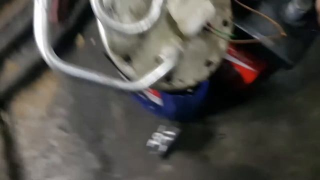 Давление в топливной системе ваз-2131 Нива с инжекторным двигателем.Проверка регулятора давления ВА смотреть онлайн