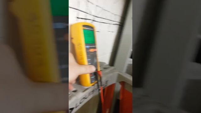 megging 600 kcm wire with fluke 1507 for dummies смотреть онлайн