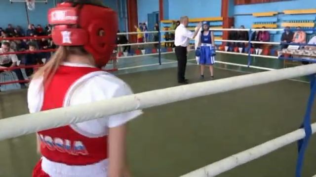 Нокдаун Бокс. Победа Нокдауном. Дрюкова Диана 15 лет. 2017-й год. смотреть онлайн