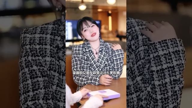 囂張女星耍大牌引起眾怒，灰姑娘見狀公開身份，當著眾人的面把她踢出片場！ 【徐三柒】 смотреть онлайн