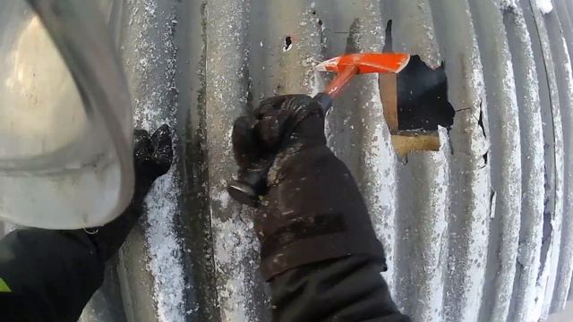 Пожарный 19.RUS_Выпуск 1: Тушение пожара в частном доме. Летающий топор. смотреть онлайн