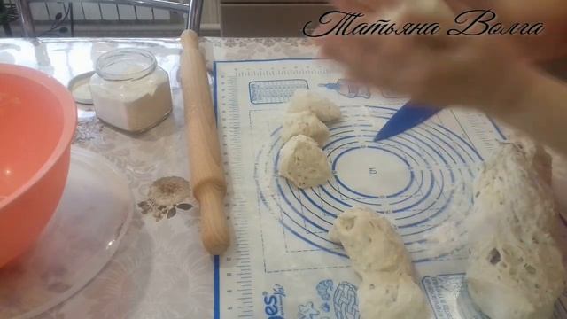 Луковые Лепешки на сковороде с добавлением чеснока Это просто улет А муж этим временем подваровывае смотреть онлайн