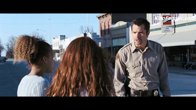 Безумцы-Crazies-The Official Trailer смотреть онлайн