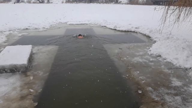 Крещение 2019 - купание в проруби смотреть онлайн
