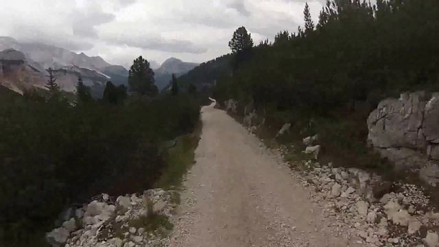 E-MTB nelle dolomiti смотреть онлайн