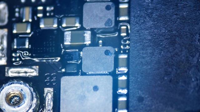 motherboard from iPhone 6S after unsuccessful repair смотреть онлайн