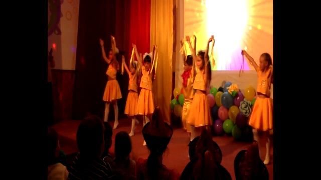 СВЕТИТ СОЛНЫШКО смотреть онлайн