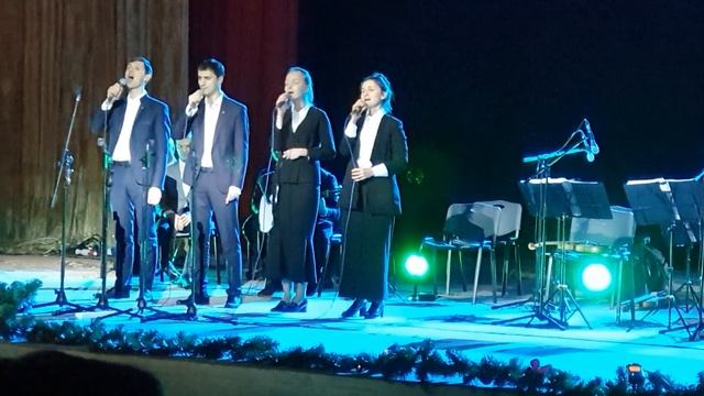 Иисус Христос родился, ныне праздник рождества смотреть онлайн