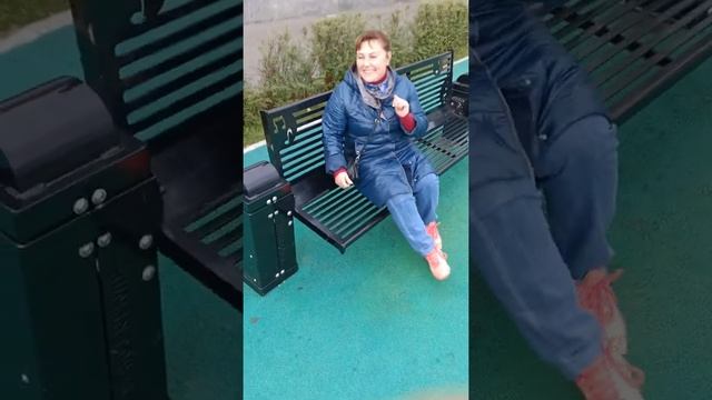МУЗЫКАЛЬНАЯ СКАМЕЙКА на ВДНХ.(1) смотреть онлайн
