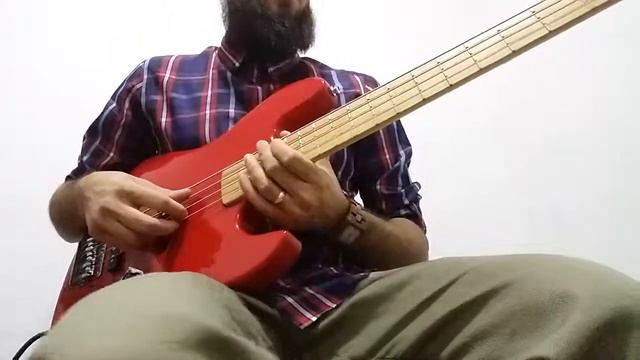 Baixo de Luthier modelo Jazz Bass logo Fender смотреть онлайн