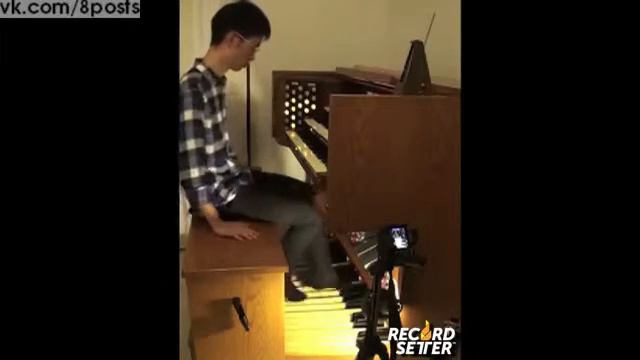 168 ударов в минуту - парень играет "Полёт шмеля" ногами / Record: World's Fastest Pedalboard 168 смотреть онлайн