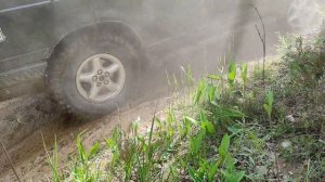 Какой внедорожник лучше / Land Rover / Nissan Pathfinder / Nissan Patrol / Mitsubishi Pajero