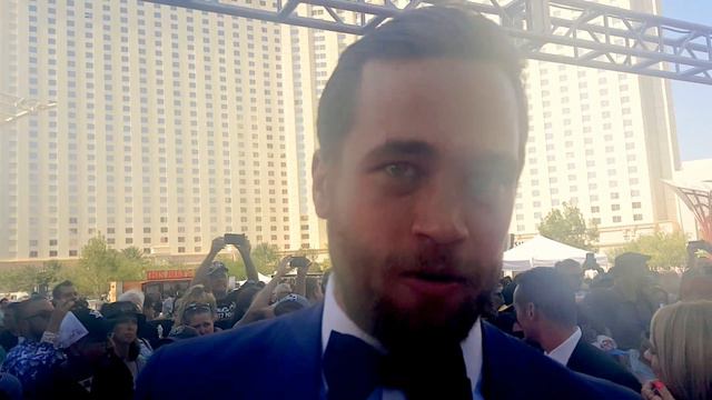 Victor Hedman 2017 NHL Awards Magenta Carpet Arrivals смотреть онлайн