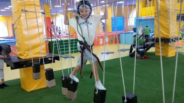 Фриляндия. Севастополь. Влад альпинист... смотреть онлайн