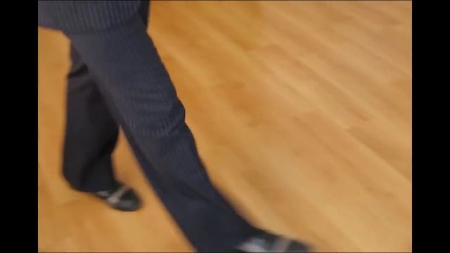 Finding and Dancing to the Beat смотреть онлайн