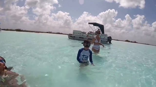 BACALAR / THE MOST BEAUTIFUL PLACE IN MEXICO / EL LUGAR MAS BONITO DE MEXICO