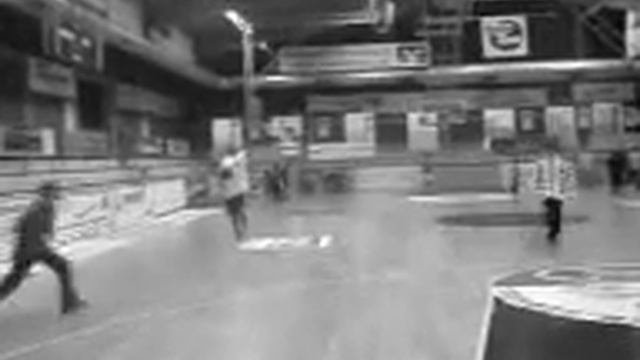 FEMI OLADIPO DUNKT ÜBER DANI смотреть онлайн