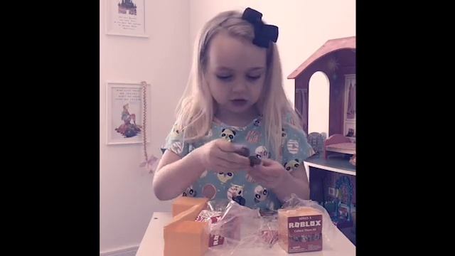 Roblox blind bag toy surprise смотреть онлайн