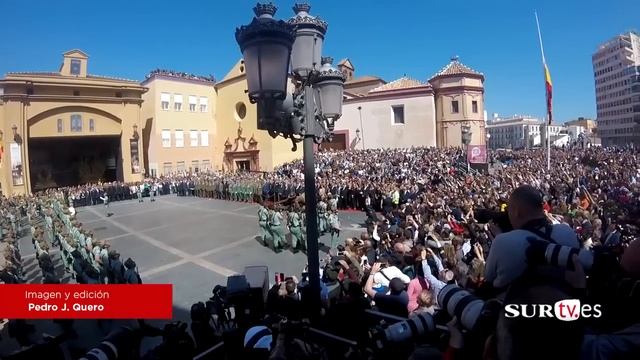 Legionarios cantando El Novio de la Muerte - Semana Santa de Málaga 2016 смотреть онлайн