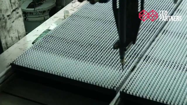 Герметизация модулей DIP от компании LED PARTNERS смотреть онлайн