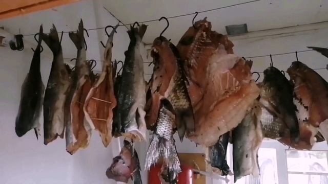 КАРАСЬ БАБОЧКОЙ ХОЛОДНОГО КОПЧЕНИЯ С ПРИПРАВАМИ!УМ ОТЪЕШЬ!!!!! смотреть онлайн