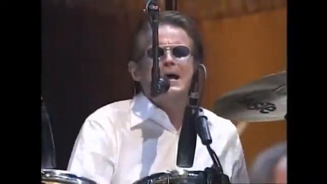 Eagles Perform 