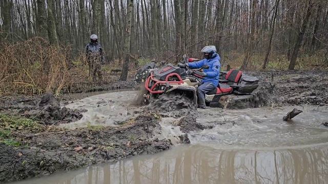 Жесткие покатушки по грязи НА КВАДРОЦИКЛАХ BRP, AODES, CF-MOTO смотреть онлайн