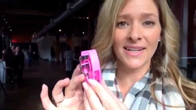 Tweezerman Curl & Go Eyelash Curler