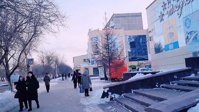 VLOG: Бутерброды из 90-х/Подхватила Вирус/Гуляш из СССР/К нам идёт Ураган. смотреть онлайн