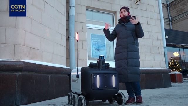 Роботы-доставщики начали перевозить посылки в Москве смотреть онлайн