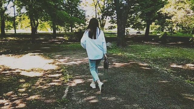 Прогулка в ботаническом саду. Донецк смотреть онлайн