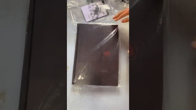 Unboxing Notebook MSI GF 63 THIN 10UC смотреть онлайн