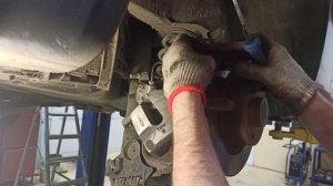 Ренно Сценик 2 дизель,замена задних тормозных колодок!