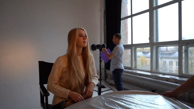 Студийный портрет - учимся выставлять световые схемы (фрагмент урока) смотреть онлайн