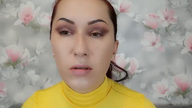 Палетка Avon "Волшебное мерцание" | Свотчи + 2 макияжа смотреть онлайн