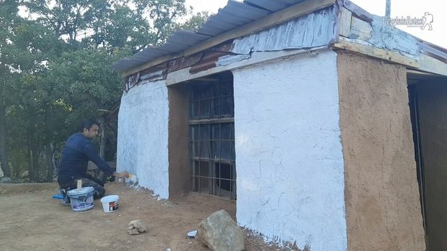 DAĞ EVİNDE BOYA İŞLERİNE BAŞLADIK - DUVAR BOYANINCA DAĞ EVİ AKÇA PAKÇA OLUVERDİ. köyde hayat var смотреть онлайн