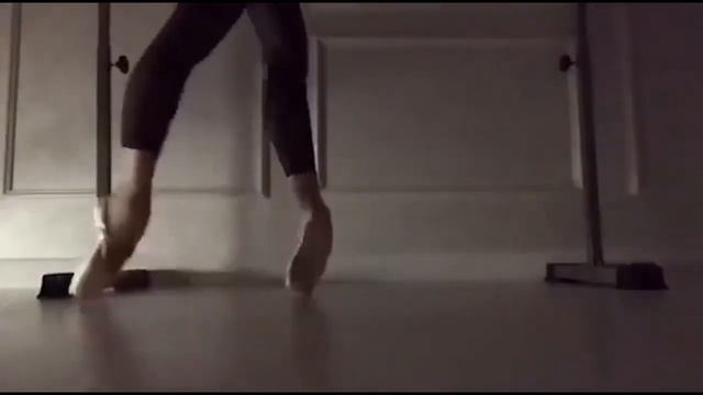 Балетные ножки (Ballet legs) смотреть онлайн
