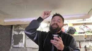 Покрасил глянцевый натяжной потолок!!! Получилось классно, не отличить от гипсокартона!!!