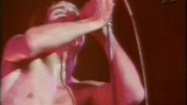 Iggy Pop - The Passenger (Live Manchester Apollo 1977)