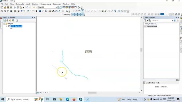 How to draw parallel lines in ArcMap II ArcMap Editor II Copy Parallel II Arc GIS Basics смотреть онлайн
