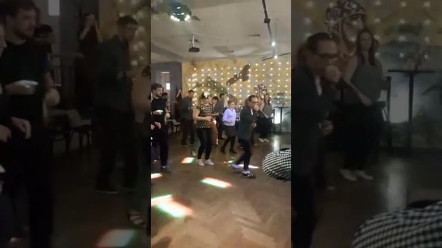 Бачата с Чино у Мамы Хуана! Dulce Maria Dominicana "La Vida Es una Bachata" смотреть онлайн
