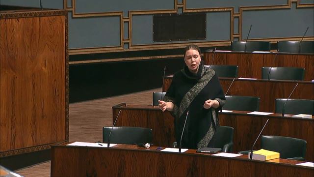 Anna Kontula vasemmistoliitto on kahdenlaisia poliittisia kysmyksiä смотреть онлайн
