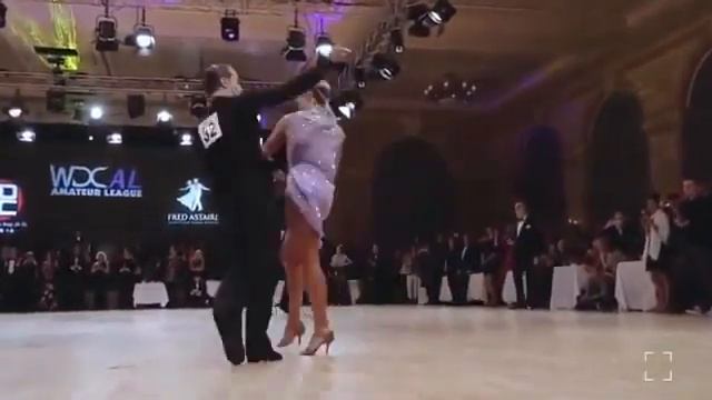 Очень красивое видео на песню "КРУЖИТ СУДЬБА на Каблуках" смотреть онлайн