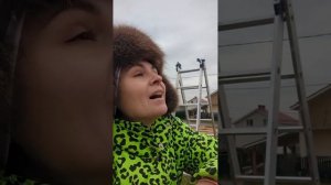 Как накрыть крышу металлочерепицей, если раньше никогда этого не делал